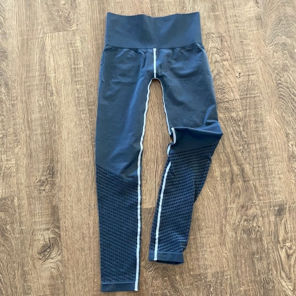 Lemon Legwear lazer cut leggings - Picture 1 of 3